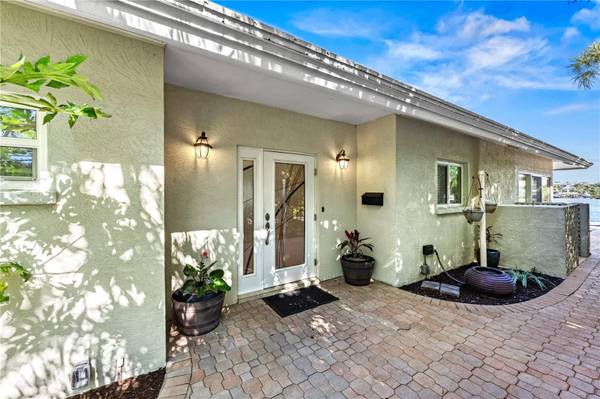 1320 MOONMIST DR #B-11, Sarasota, FL 34242