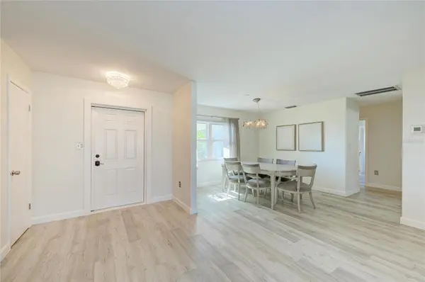 3368 SHEFFIELD CIR, Sarasota, FL 34239