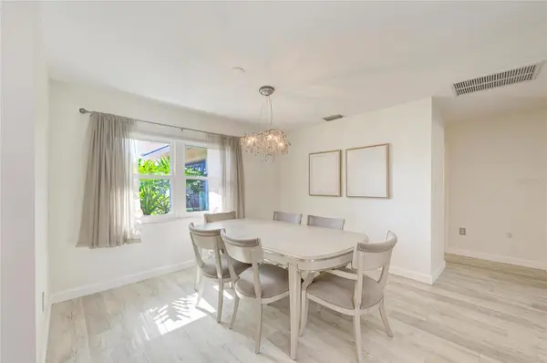 3368 SHEFFIELD CIR, Sarasota, FL 34239