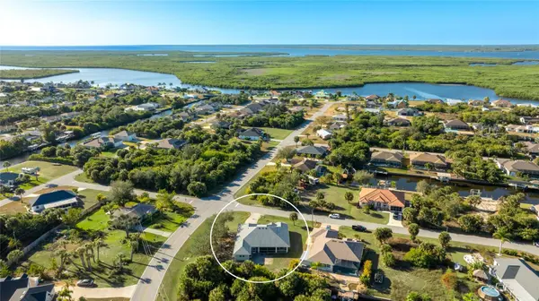 17220 HORIZON LN, Port Charlotte, FL 33948
