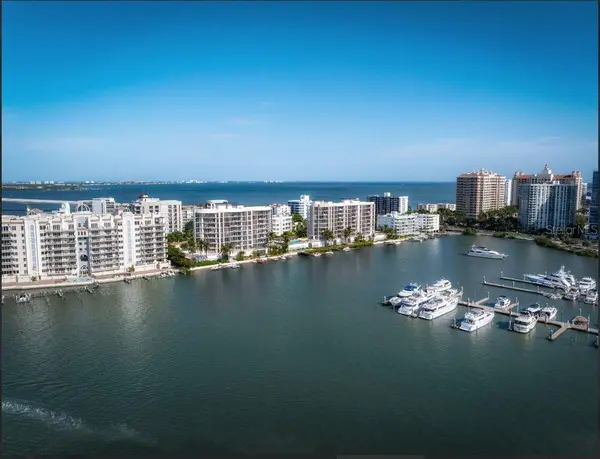 550 GOLDEN GATE POINT #503, Sarasota, FL 34236
