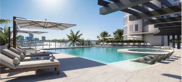 550 GOLDEN GATE POINT #503, Sarasota, FL 34236