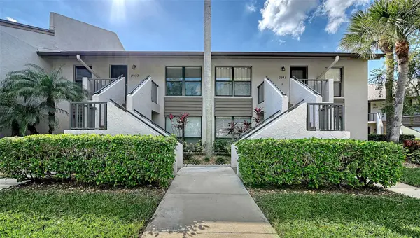 2937 TAYWOOD MDWS #32, Sarasota, FL 34235
