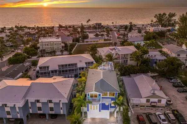 206 CHURCH AVE, Bradenton Beach, FL 34217