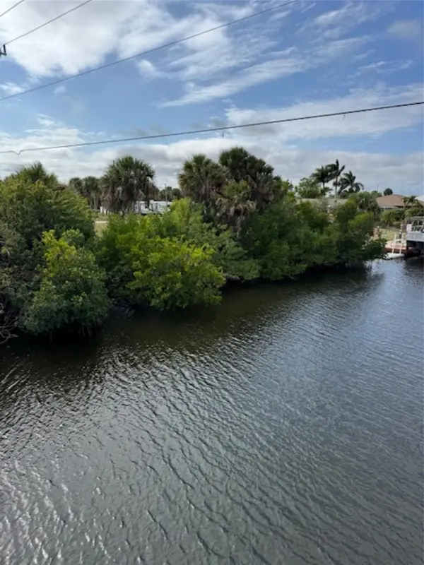 18790 MACGILL AVE, Port Charlotte, FL 33948
