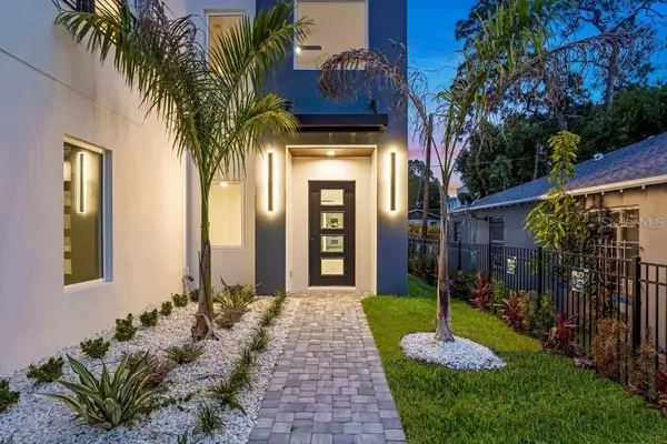1156 COCOANUT AVE, Sarasota, FL 34236