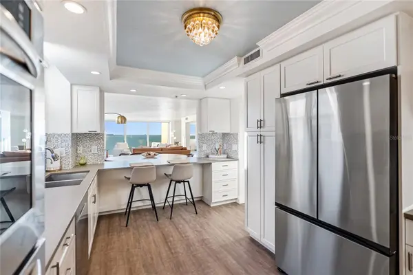 101 SUNSET DR #402, Sarasota, FL 34236