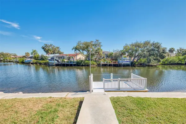 602 PORTIA ST N, Nokomis, FL 34275