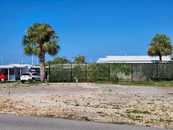 2203 ILLINOIS AVE, Bradenton, FL 34207