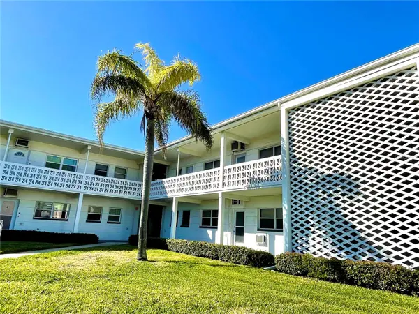 7050 SUNSET WAY #19, St Pete Beach, FL 33706