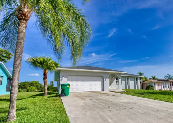 66 OAKLAND HILLS CT, Rotonda West, FL 33947