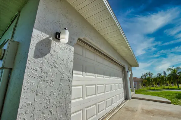 66 OAKLAND HILLS CT, Rotonda West, FL 33947
