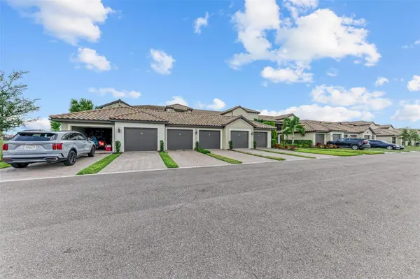 5685 PALMER CIR #105, Bradenton, FL 34211