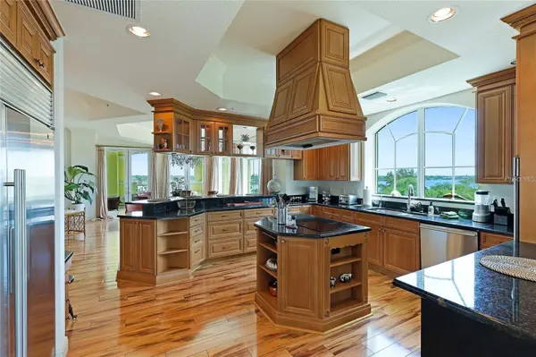 1308 OLD STICKNEY POINT RD #WP3, Sarasota, FL 34242