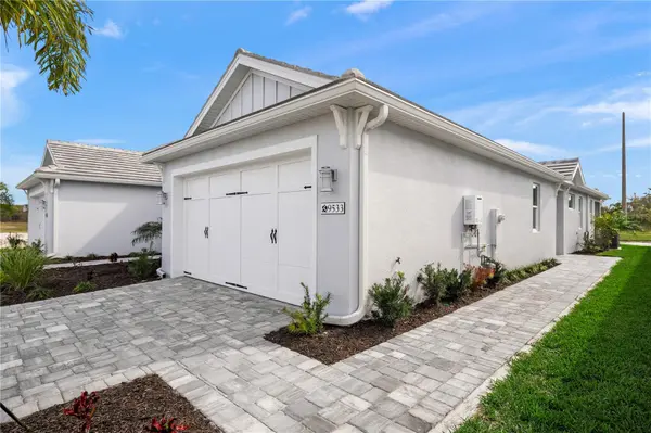 9533 LUNAR DOVE DR, Sarasota, FL 34240