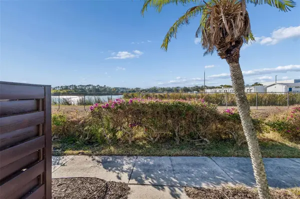 5400 34TH ST W #D16, Bradenton, FL 34210