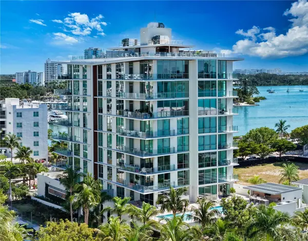 111 GOLDEN GATE #403, Sarasota, FL 34236