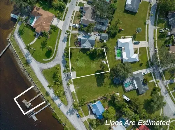 2520 RIVERSIDE DR E, Bradenton, FL 34208