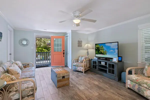305 57TH ST #B, Holmes Beach, FL 34217