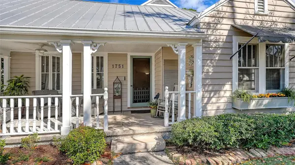 1751 FLOYD ST, Sarasota, FL 34239