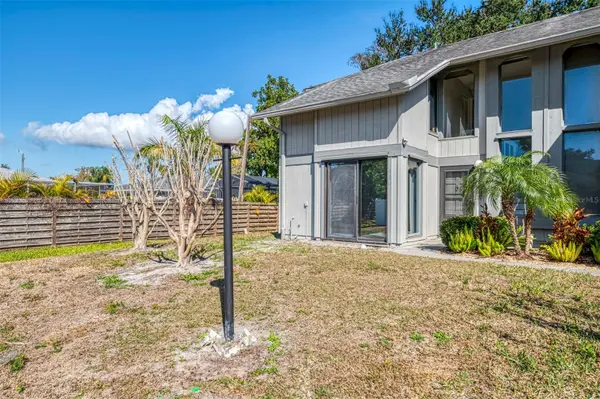984 N BENEVA RD #T7, Sarasota, FL 34232