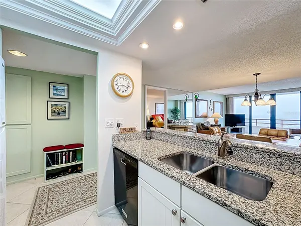 6415 MIDNIGHT PASS RD #705, Sarasota, FL 34242