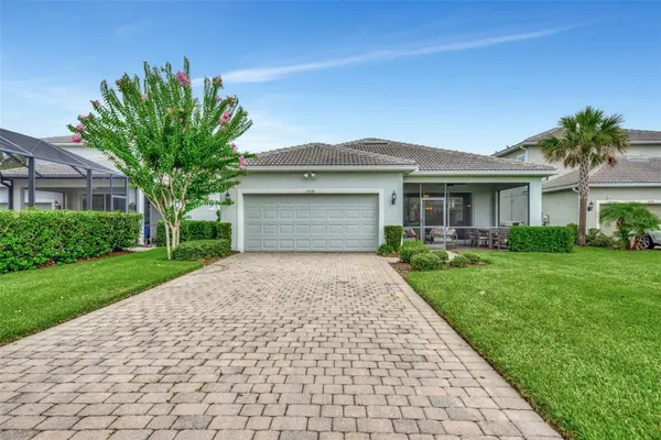 11616 GOLDEN BAY PL, Lakewood Ranch, FL 34211