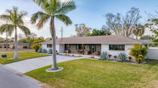 2411 VALENCIA DR, Sarasota, FL 34239