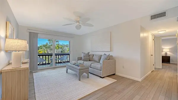 3201 BENEVA RD #204, Sarasota, FL 34232