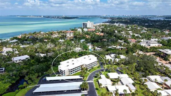 225 HOURGLASS WAY #106, Sarasota, FL 34242