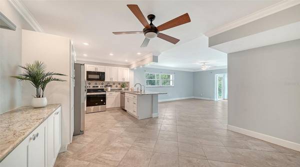 225 HOURGLASS WAY #106, Sarasota, FL 34242