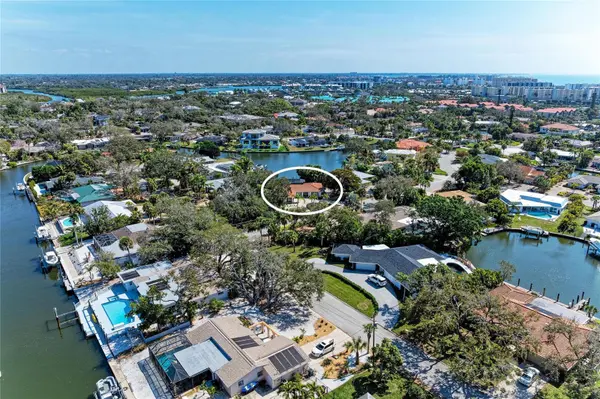 5507 CONTENTO DR, Sarasota, FL 34242