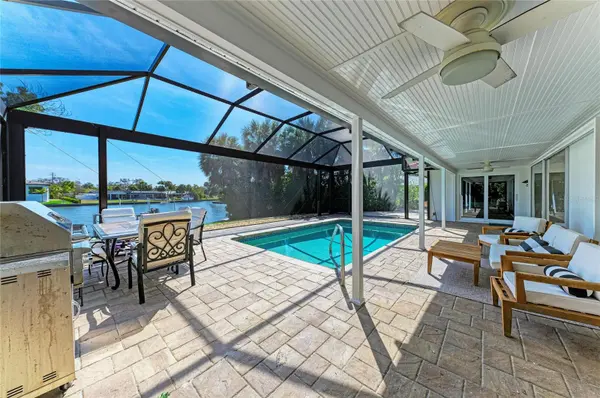 5507 CONTENTO DR, Sarasota, FL 34242