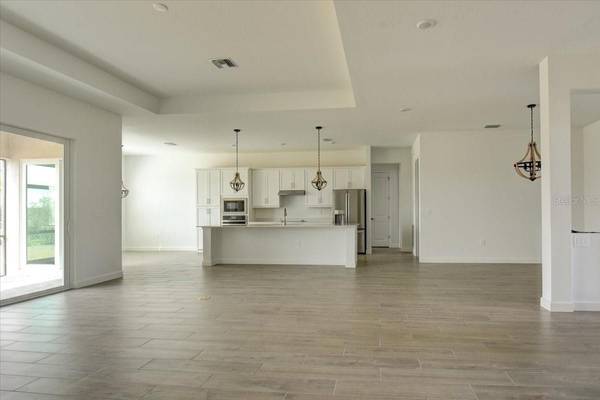 7796 LAKES EDGE LN, Port Charlotte, FL 33981