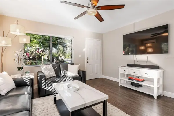 1704 WISCONSIN LN, Sarasota, FL 34239