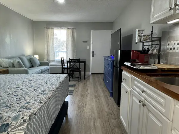 7150 N TAMIAMI TRL #S-623, Sarasota, FL 34243