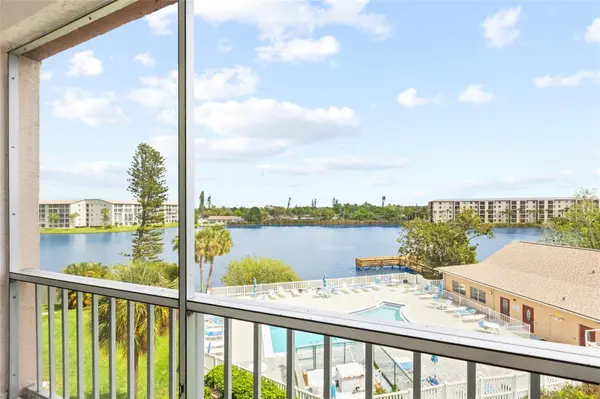 3959 LAKE BAYSHORE DR #F 412, Bradenton, FL 34205