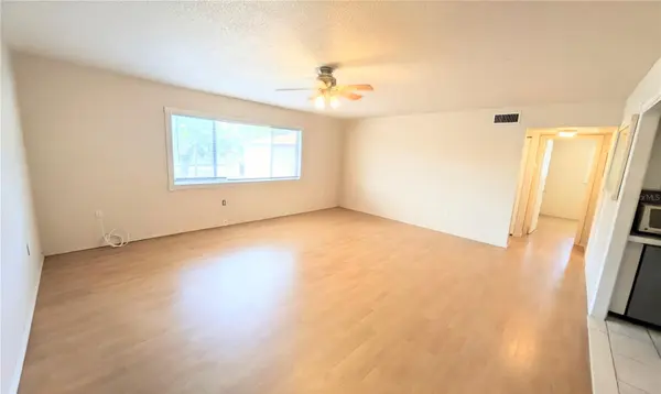 360 BASE AVE E #424, Venice, FL 34285