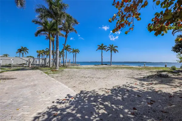 407 20TH PL, Bradenton Beach, FL 34217
