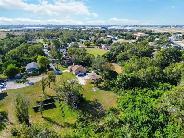 7560 19TH ST E, Sarasota, FL 34243