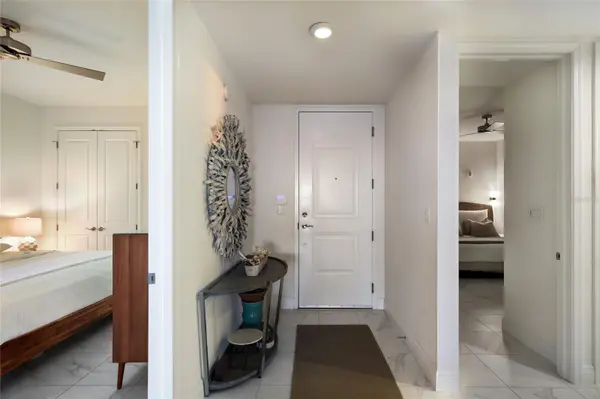 376 ARUBA CIR #203, Bradenton, FL 34209