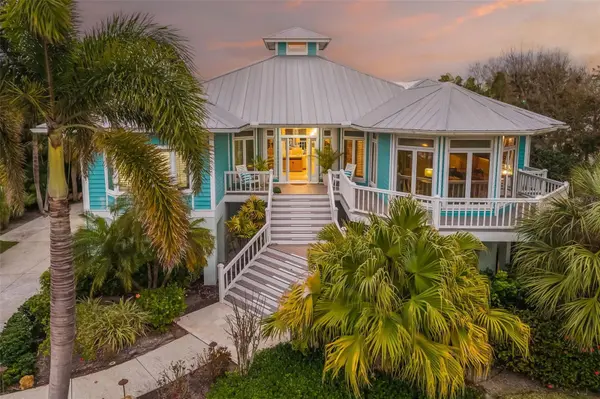 746 EAGLE POINT DR, Venice, FL 34285