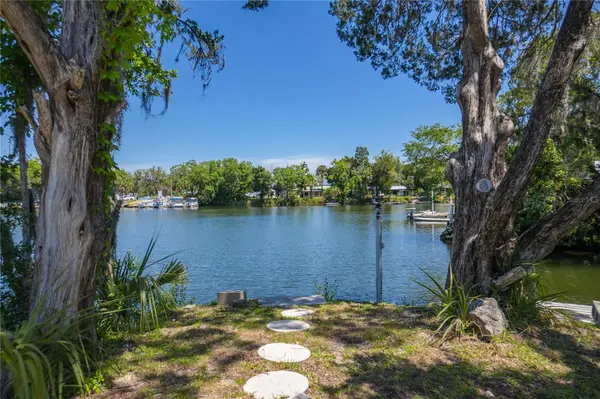 3861 N RINGDOVE PT, Crystal River, FL 34428