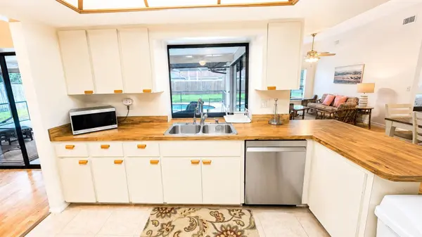 1526 GEORGETOWNE LN, Sarasota, FL 34232