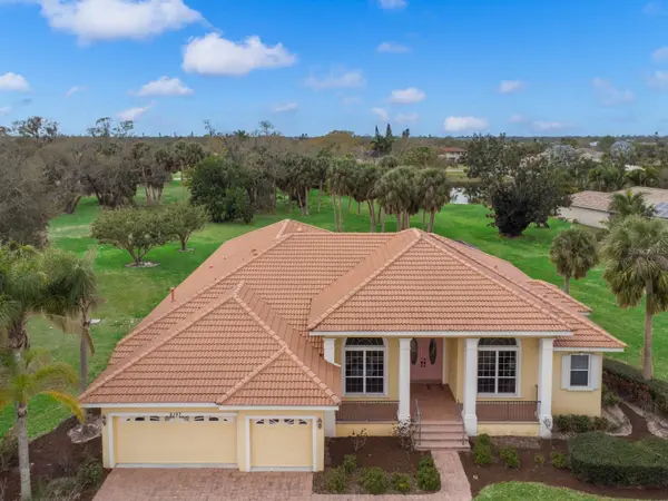 6197 9TH AVENUE CIR NE, Bradenton, FL 34212