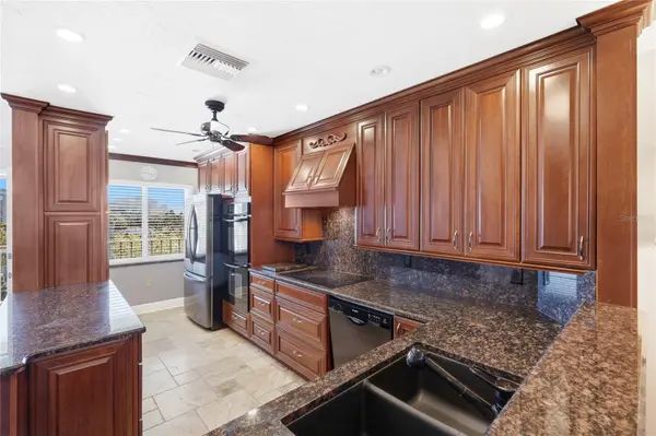 1600 1ST AVE W #506, Bradenton, FL 34205