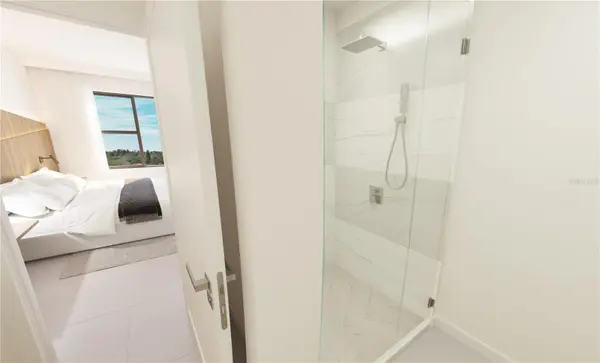 4950 REMINGTON DR #105, Sarasota, FL 34234
