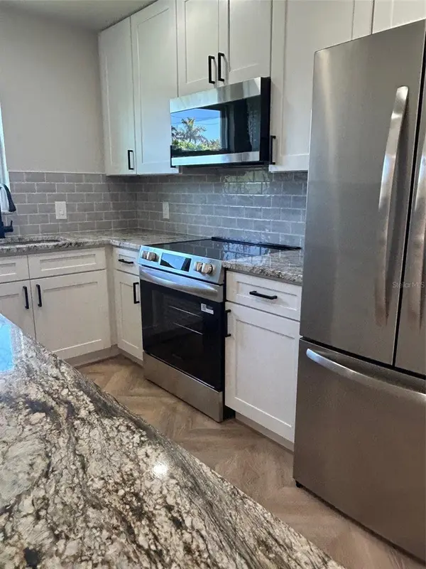 428 62ND ST, Holmes Beach, FL 34217