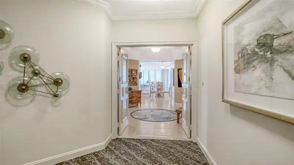 535 SANCTUARY DR #A401, Longboat Key, FL 34228