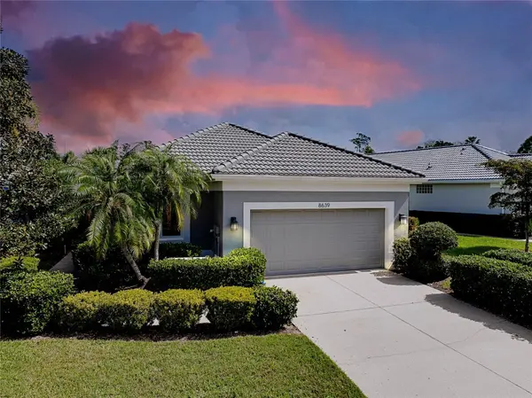 8639 54TH AVENUE CIR E, Bradenton, FL 34211
